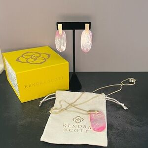 Kendra Scott Inez Necklace and Aragon Earrings in pink mother of pearl